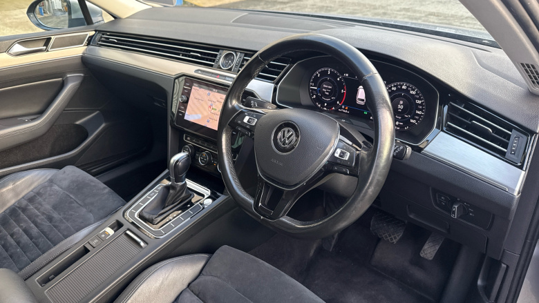 Volkswagen Passat 2.0 TDI GT 5dr DSG [Panoramic Roof] Diesel Estate